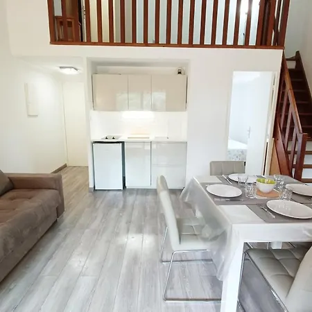 Spacious Sea View At 50m From The * Bandol