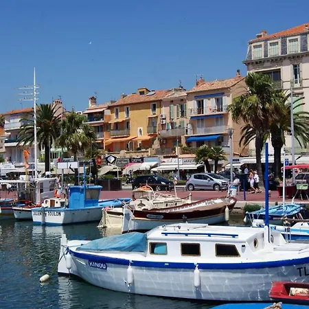 Spacious Sea View At 50m From The Apartment Bandol